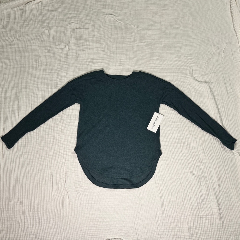 Athleta Dark Green Long Sleeve Tee